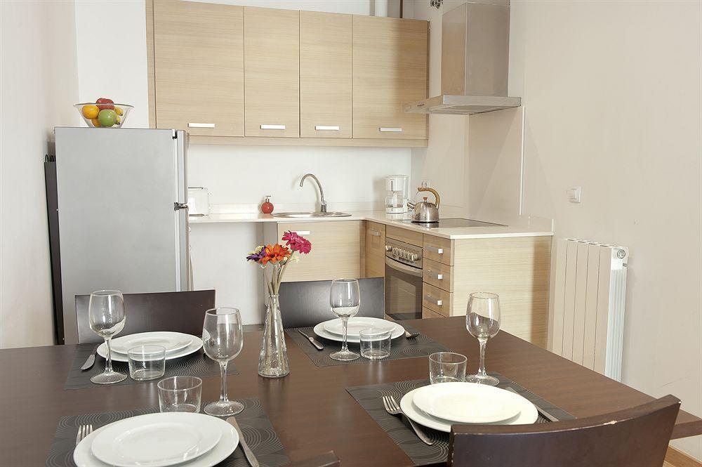 Mh Apartments Liceo Barcelona Kültér fotó