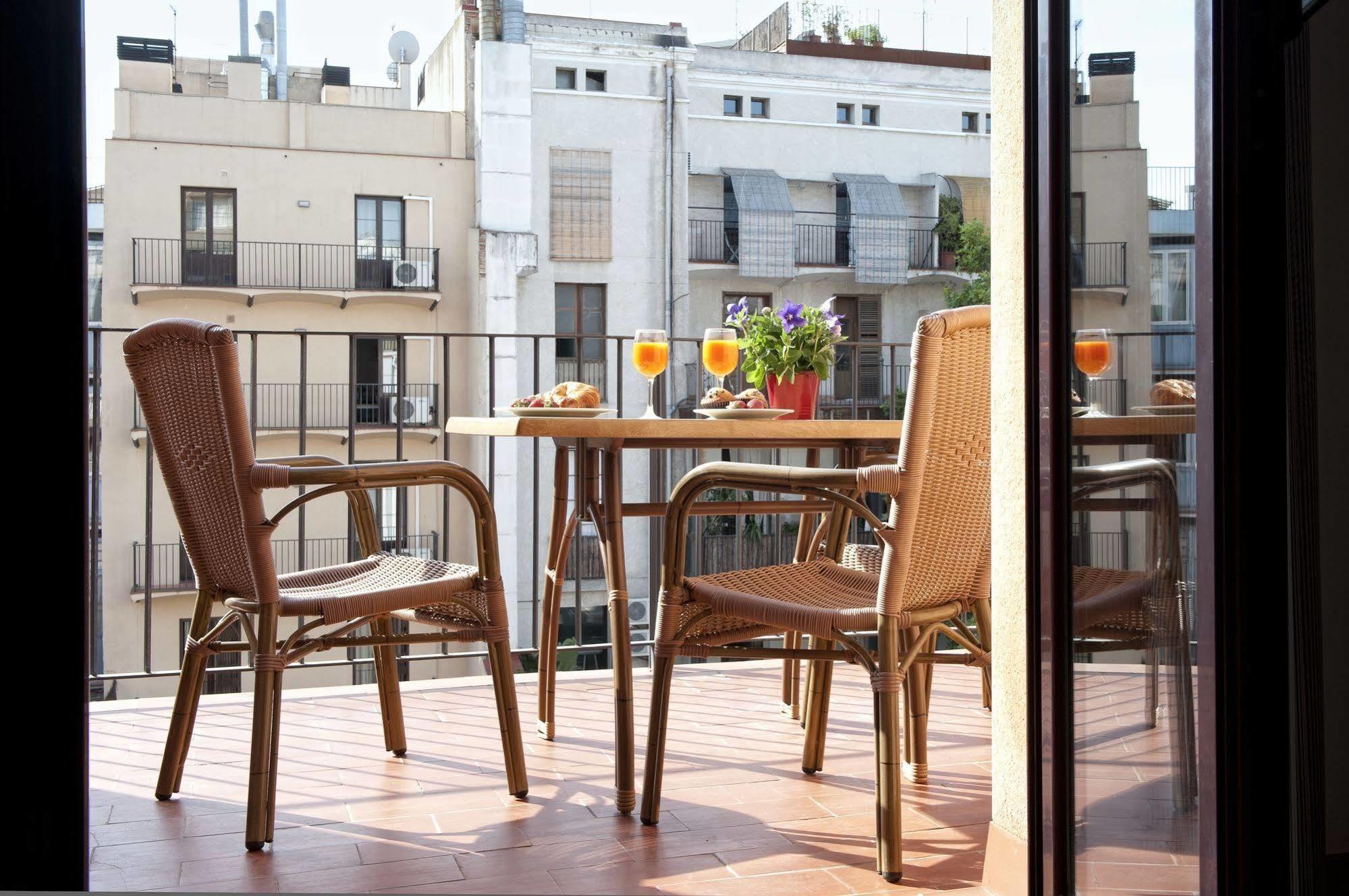 Mh Apartments Liceo Barcelona Kültér fotó