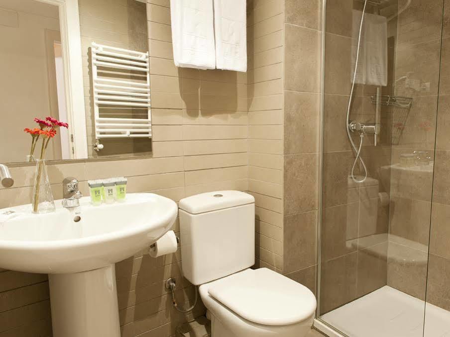 Mh Apartments Liceo Barcelona Kültér fotó