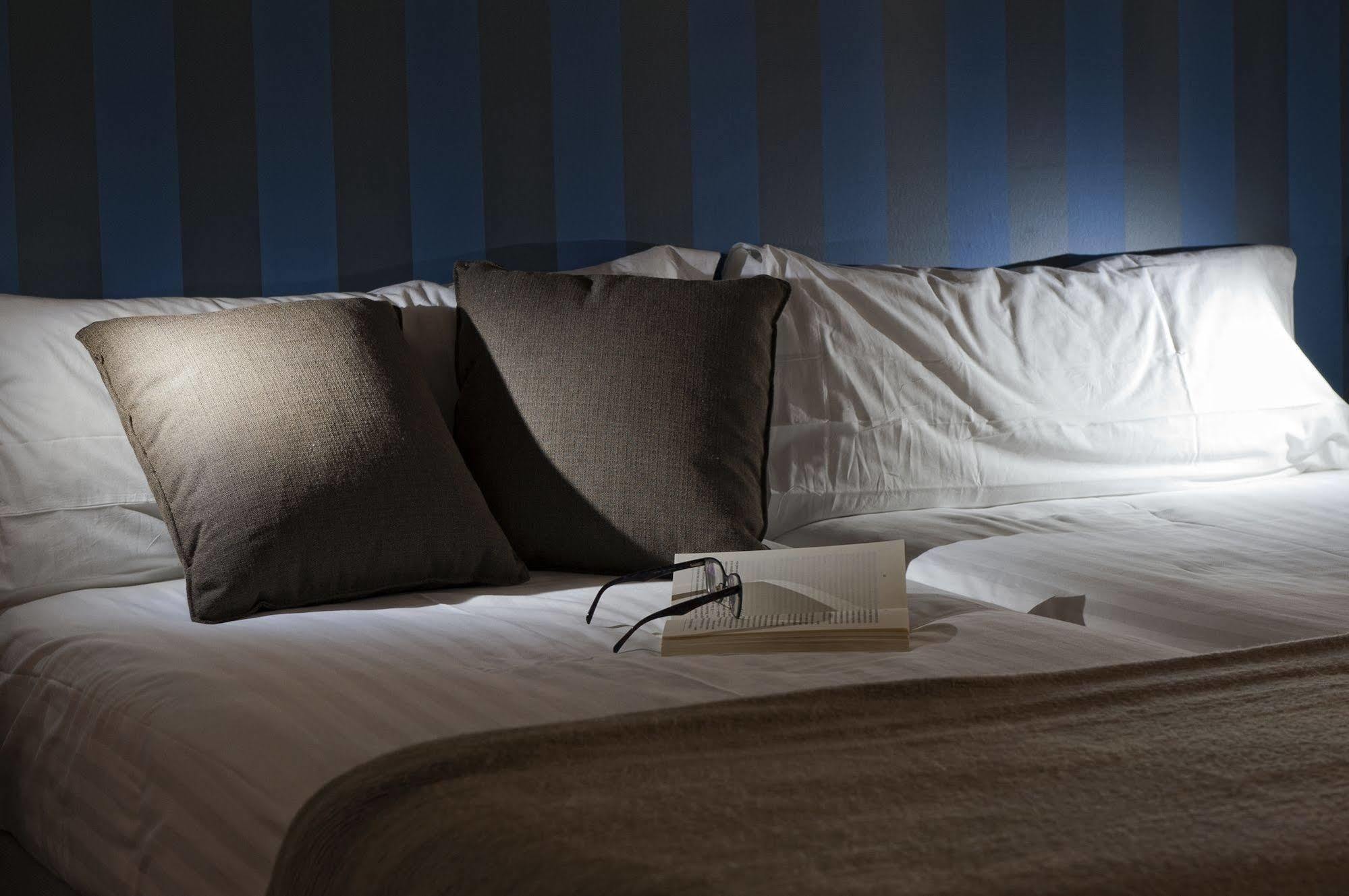 Mh Apartments Liceo Barcelona Kültér fotó