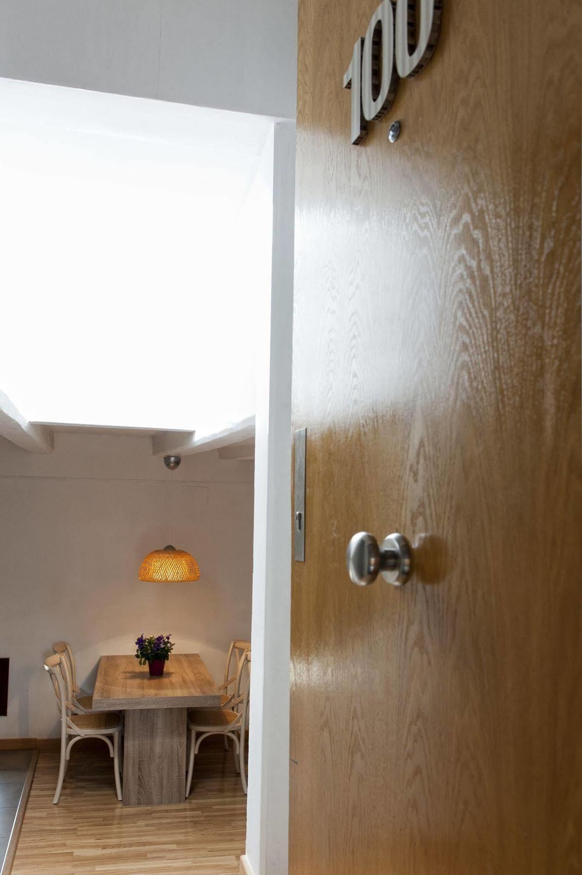 Mh Apartments Liceo Barcelona Kültér fotó