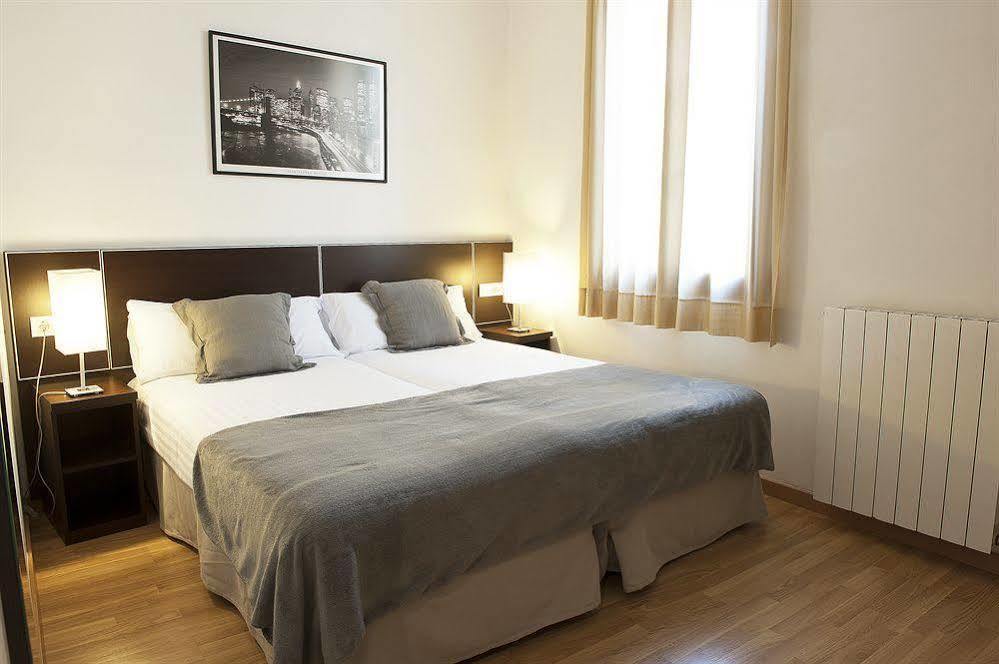 Mh Apartments Liceo Barcelona Kültér fotó