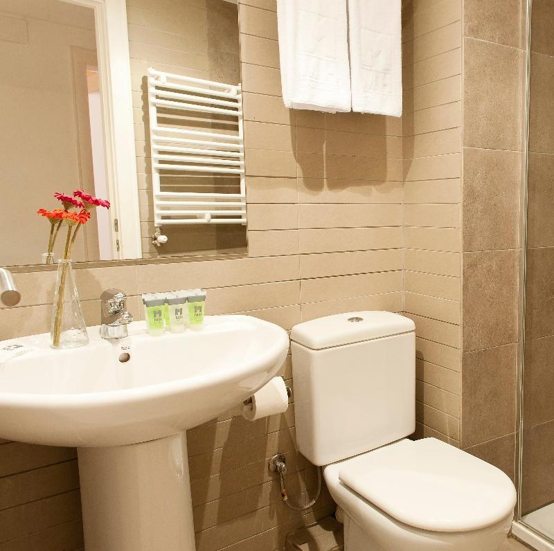 Mh Apartments Liceo Barcelona Kültér fotó